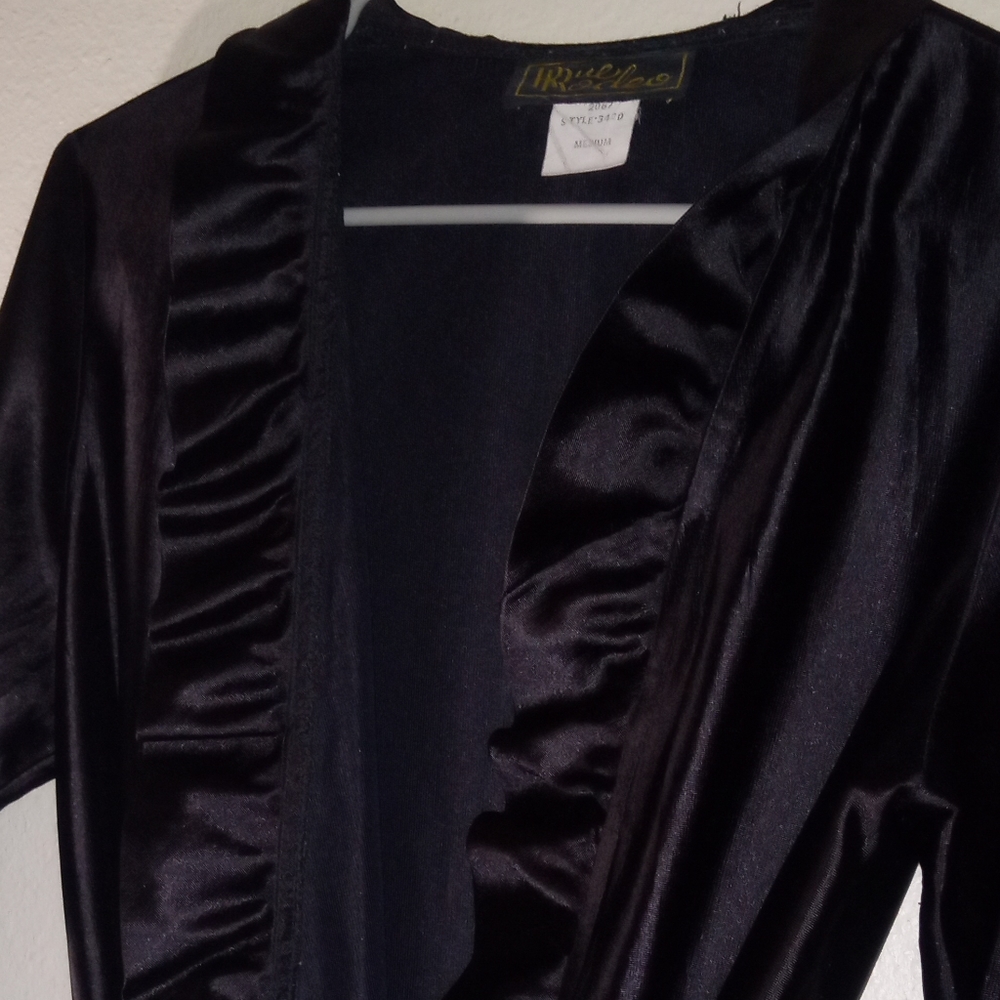 Vintage 60-70s Rue Rodeo Luxury Satiny Frill Ruffle Robe Medium Beautiful